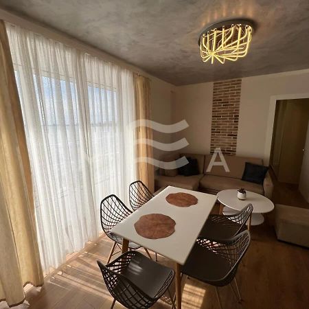 Yacht Club 573 Lägenhet Durrës Exteriör bild